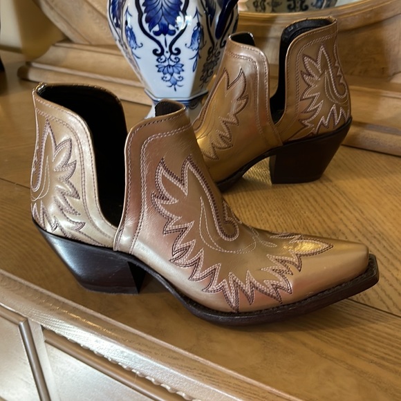 New and never worn. Impossible to find gold Ariat booties. Gorgeous booties. - Picture 2 of 4